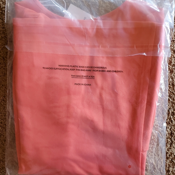 FIGS Hot Coral Amapa (S) - Picture 5 of 10